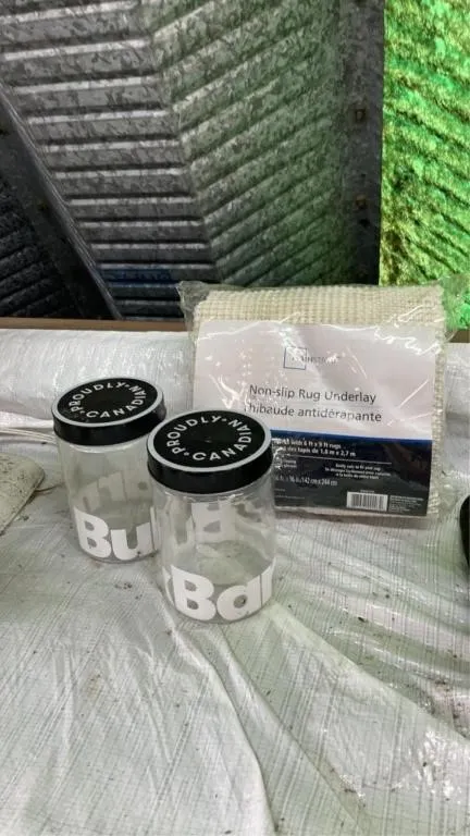 New non-slip rug and 2 bulk barn jars