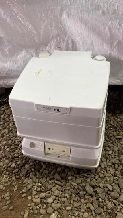 Mastercraft 13L portable toilet
