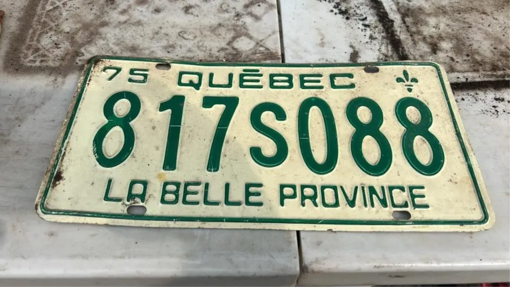1975 Quebec License plate