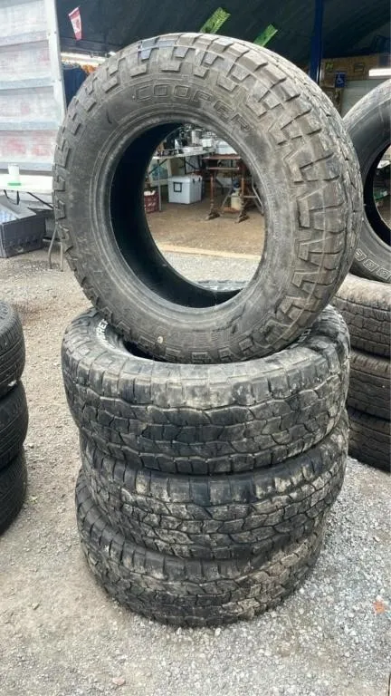 4 Copper Discoverer AT3 tires - LT265/70R18
