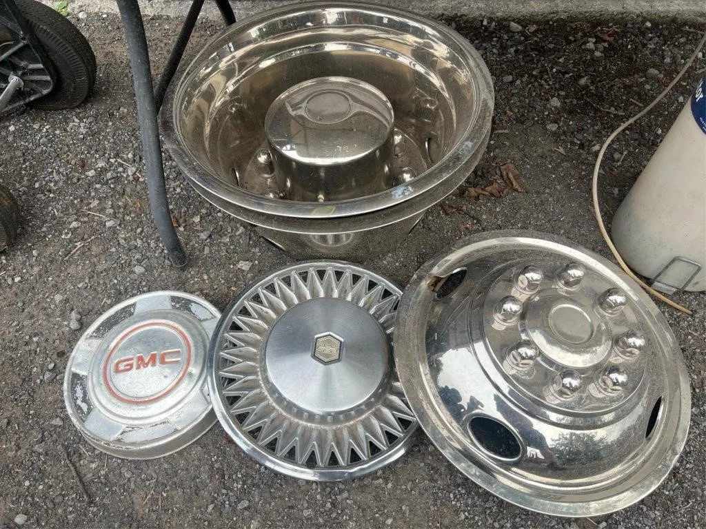 Assorted hub caps