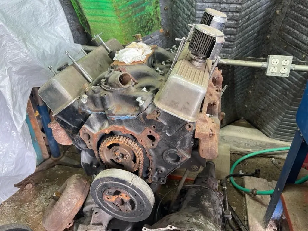 350 GMC motor with stand