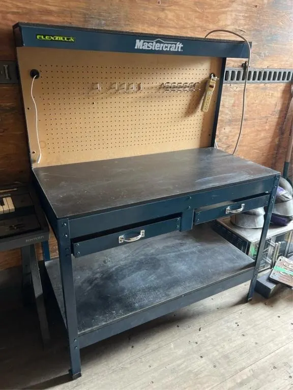 Mastercraft workbench - 2ftx4ftx62in tall