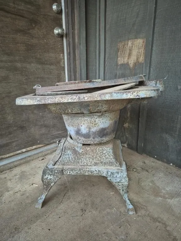 Winner Pot Belly Stove