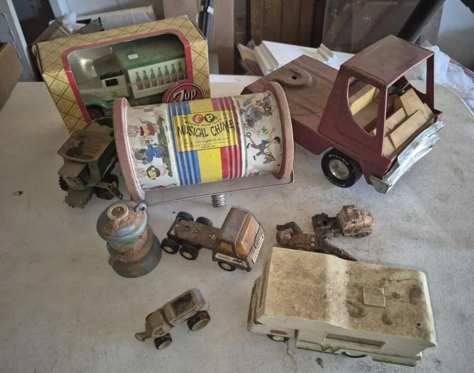 7UP Die-Cast Metal Bank Truck & Tin Toys