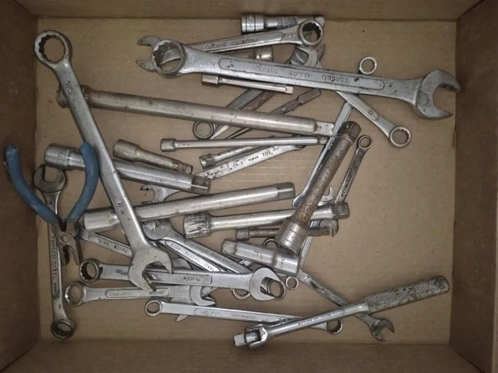 Asst. Wrench and Socket Set w/ Pliers