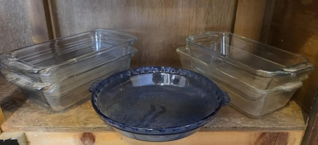 Pyrex Glass Baking Dishes & Blue Pie Plate