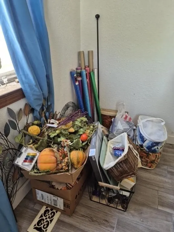 Fall Harvest Decor Lot with Pumpkins, Gourds