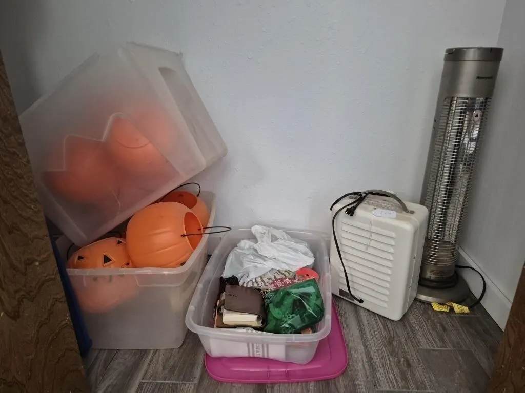 Honeywell Heater & Halloween Decor