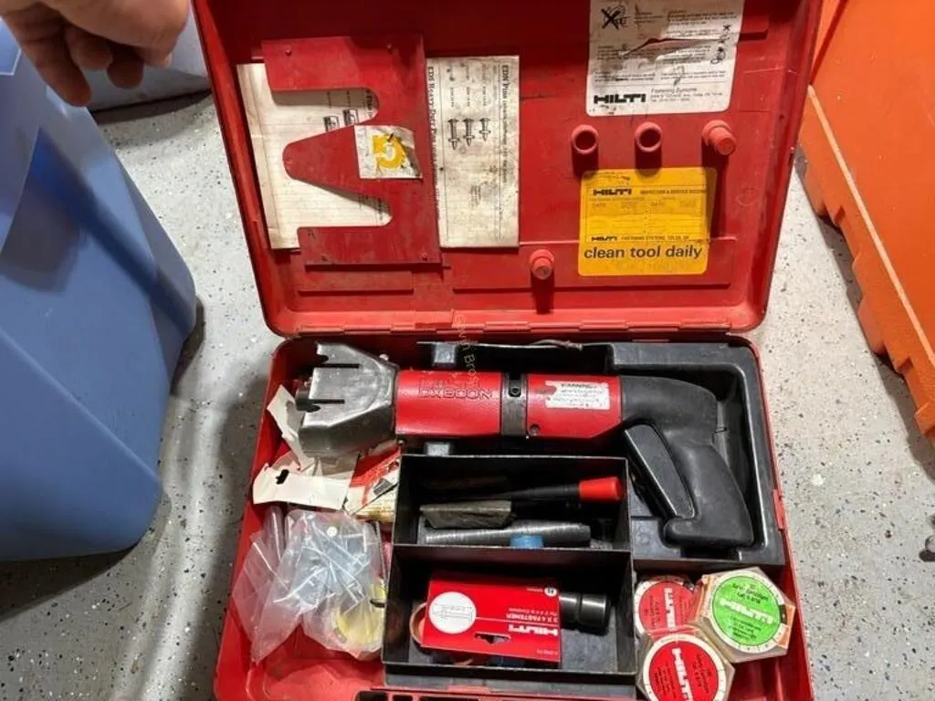 Hilti DX600N Fastening Concrete/Steel Tool