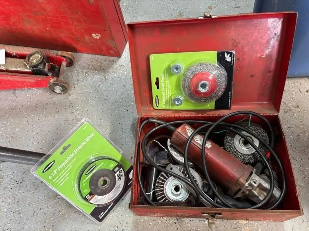 Milwaukee Grinder & Wheels