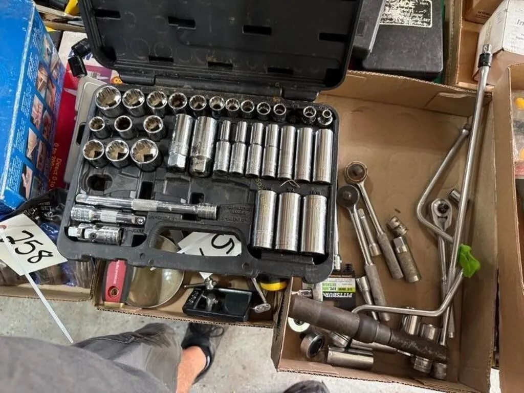 Pittsburgh Pro Socket Set & other Sockets
