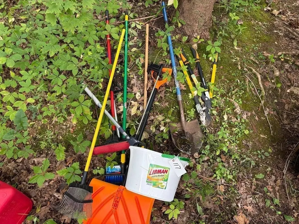 Yard Tools, Broom, Rake, Shovel etc