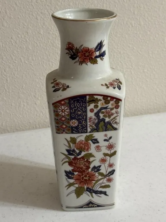 10.5" Takahashi Porcelain Floral Vase with Gold