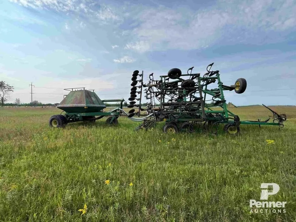 *O/S John Deere 32.5' 777 Air Seeder & Cart