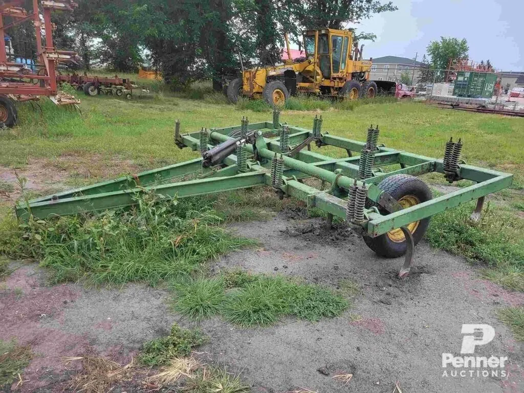 John Deere 12' 100 Chisel Plow
