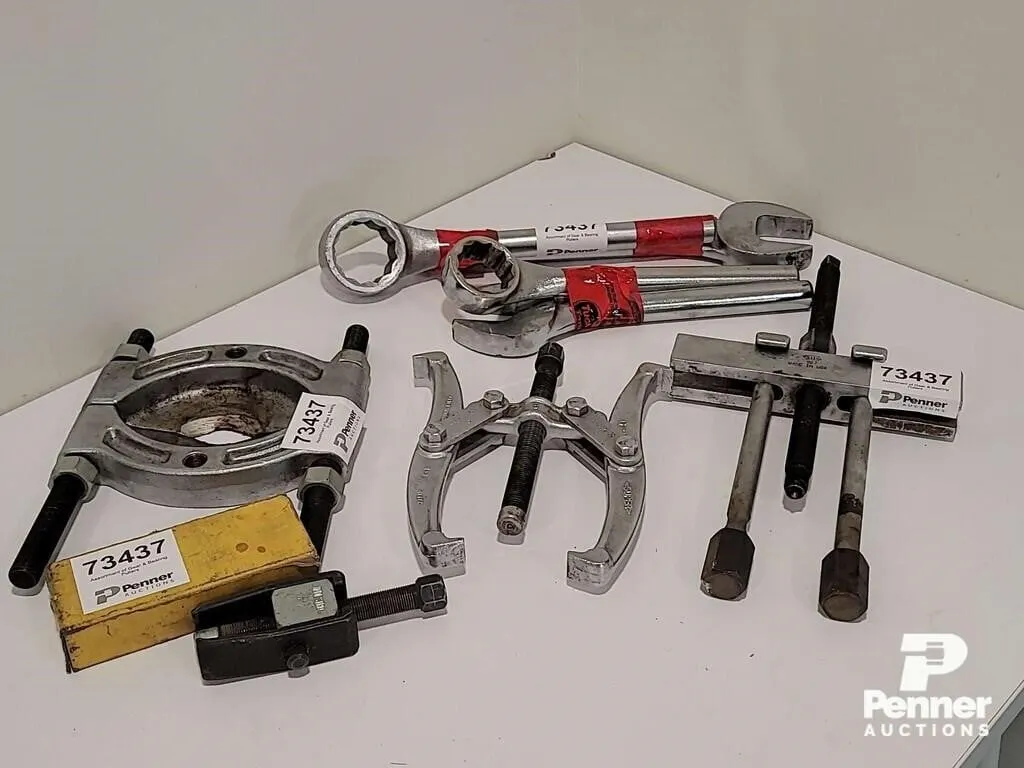 Assortment of Gear & Bearing Pullers