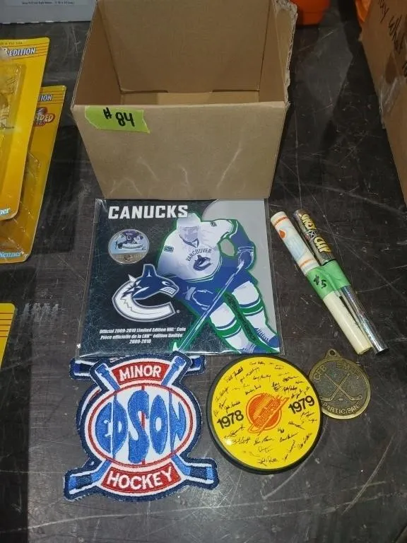Bundle with Canucks Official 2009-2010 Limited