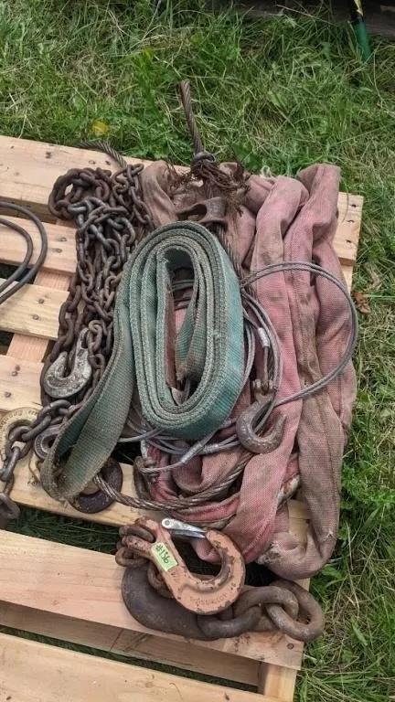 Lot of slings and chain