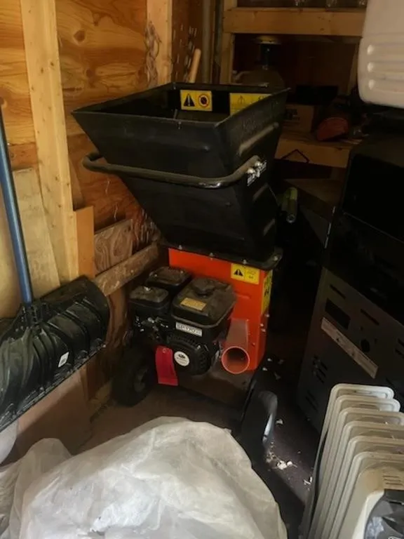 Echo Bearcat wood chipper