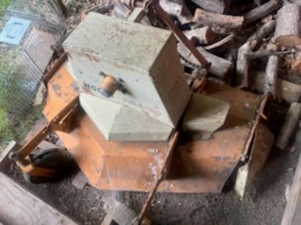 48� woods 3pt hitch finishing mower