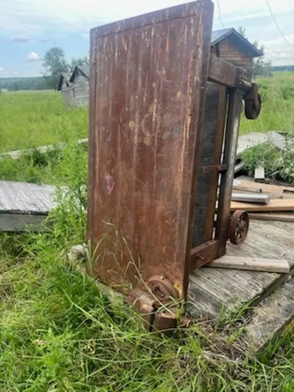 Antique welding cart