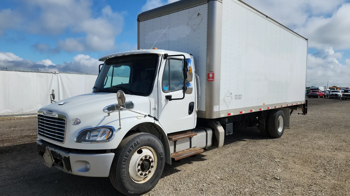2015 Freightliner M2 106 S/A Van Body Truck