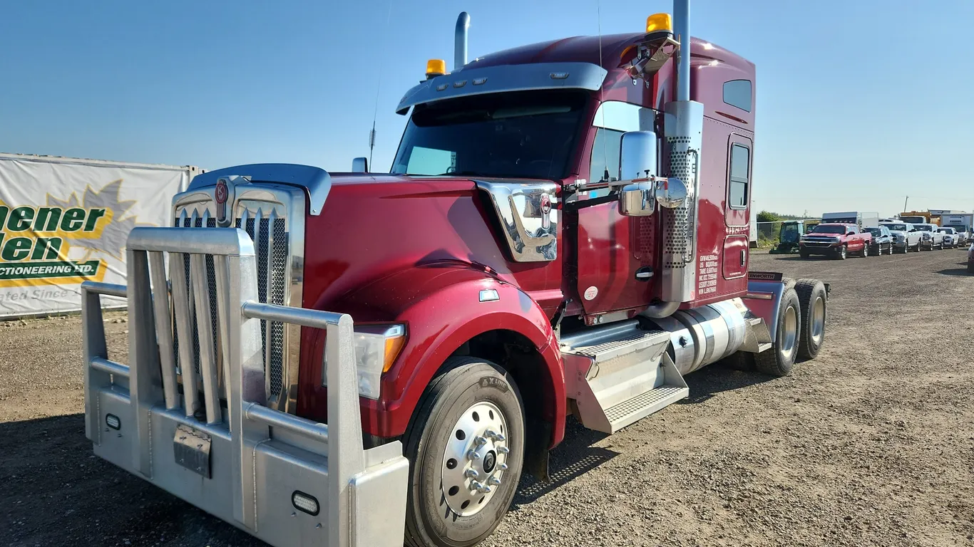 2020 Kenworth W990 T/A Wet Kit Sleeper Tractor