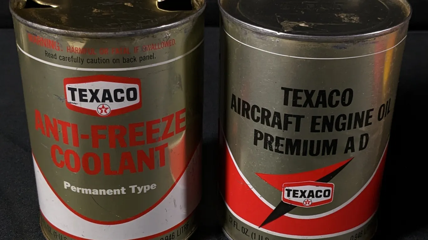2 QUART CANS TEXACO AIRCRAFT PREMIUM HD & ANTI FREEZE