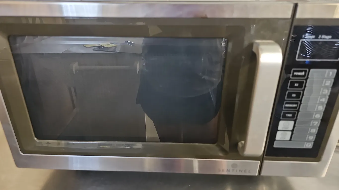 Sentinel Commercial Microwave Oven