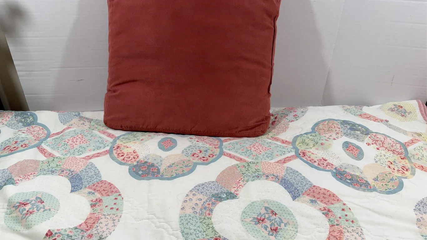 Cannon King Quilt & Accent Pillow