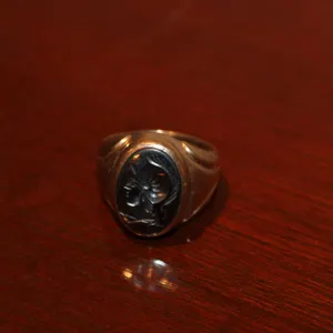 10K Gold & Onyx Intaglio Signet Ring