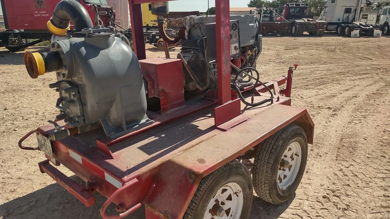 2011 GORMAN RUPP T-4 SELF PRIMING CENTRIFUGAL TRAILER MOUNTED PUMP