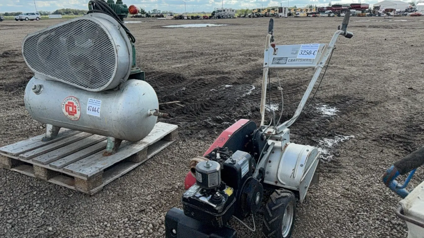 CRAFTMAN 5.0 HP CHAIN DRIVE ROTOTILLER