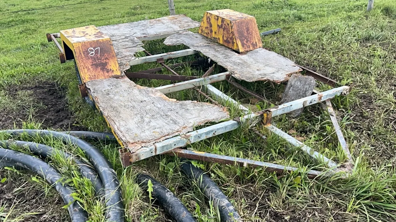 10'Lx6 1/2'w S/A UTILITY TRAILER
