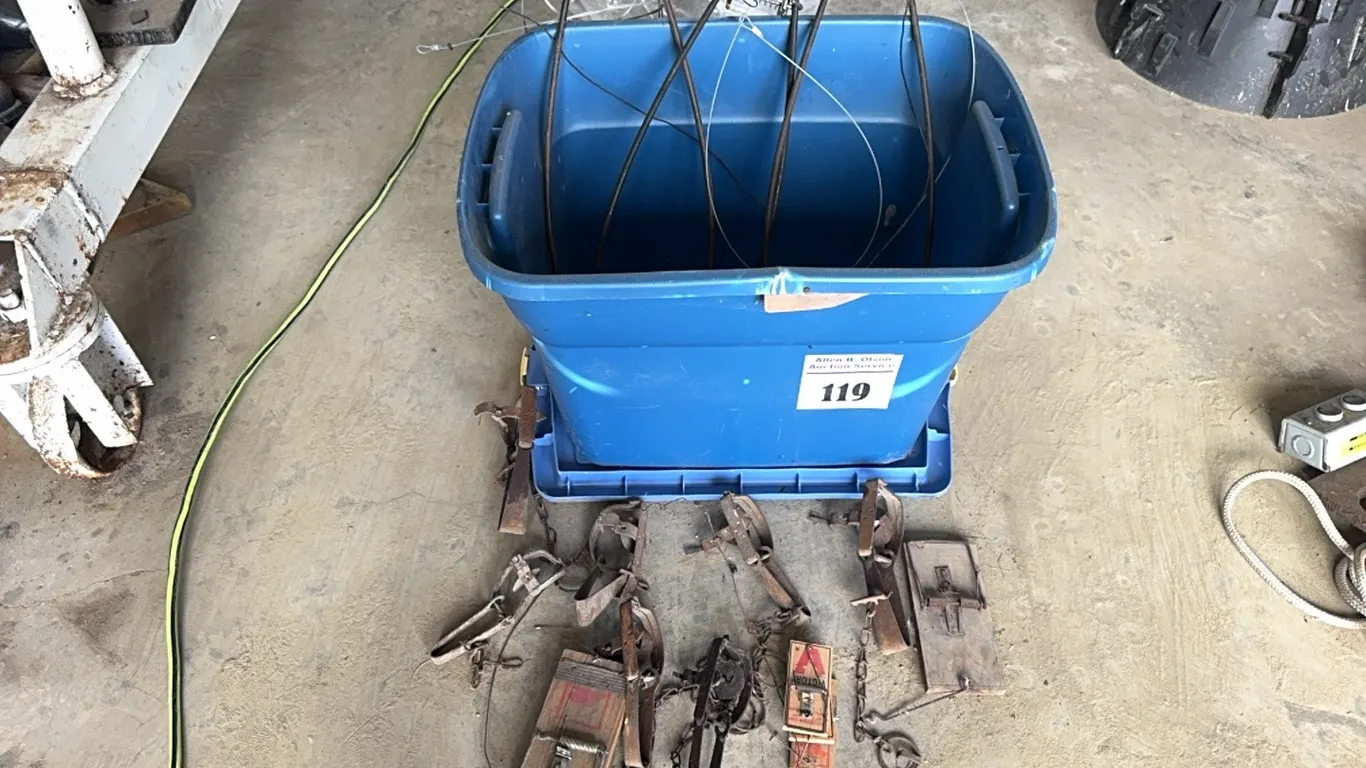 ASSORT TRAPS & SNARES