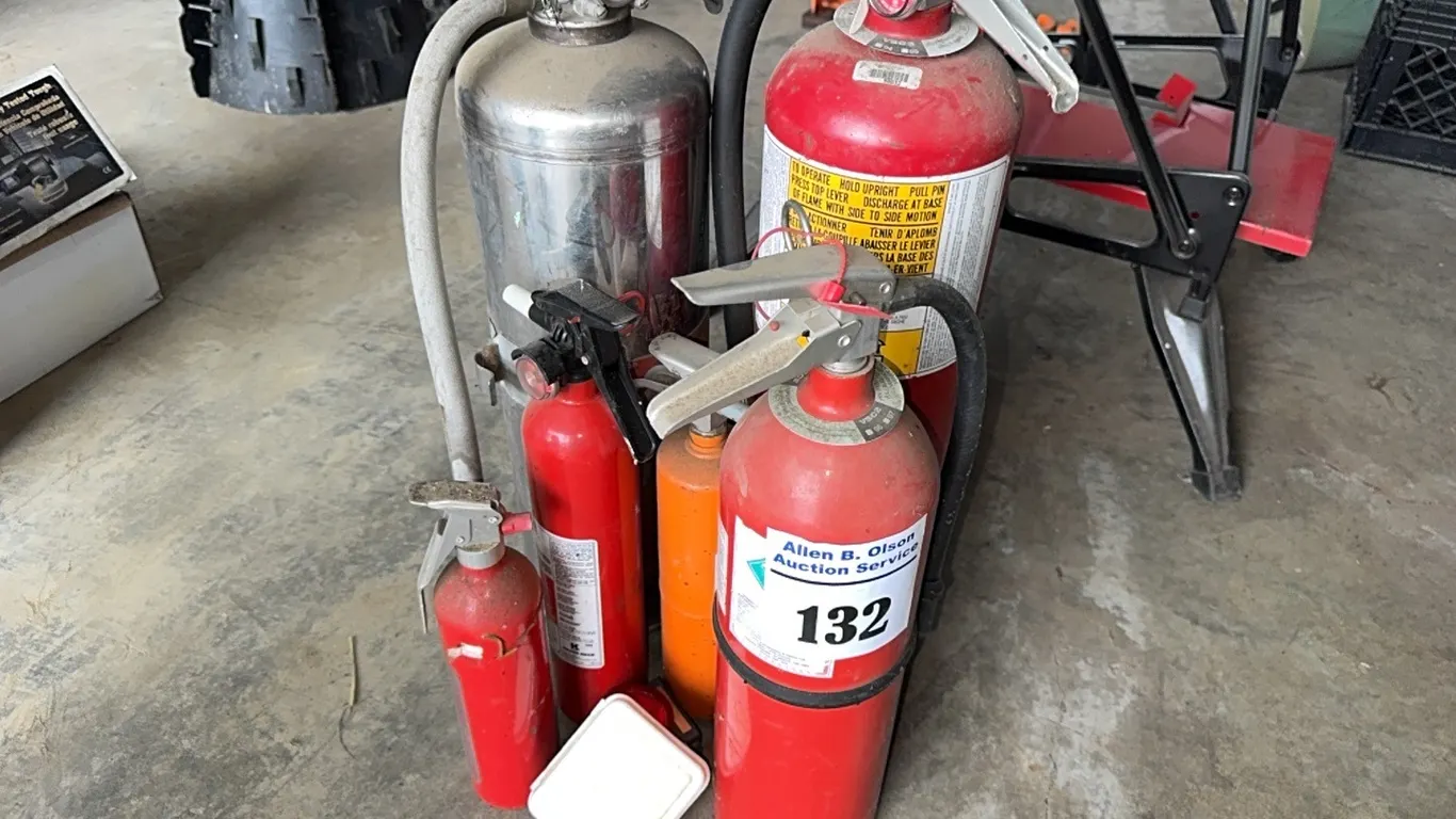 6 ASSORT FIRE EXTINGUISHERS