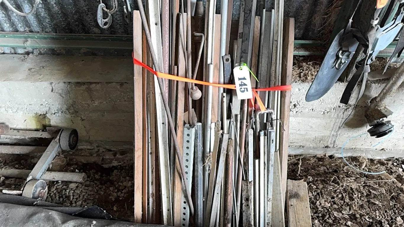 ASSORT SHORT PCS OF IRON & PIPE