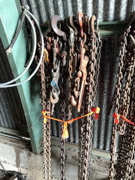 ASSORT CHAINS w/ HOOKS & BOOMERS - ENCASED IN RIBBON BUNDLE