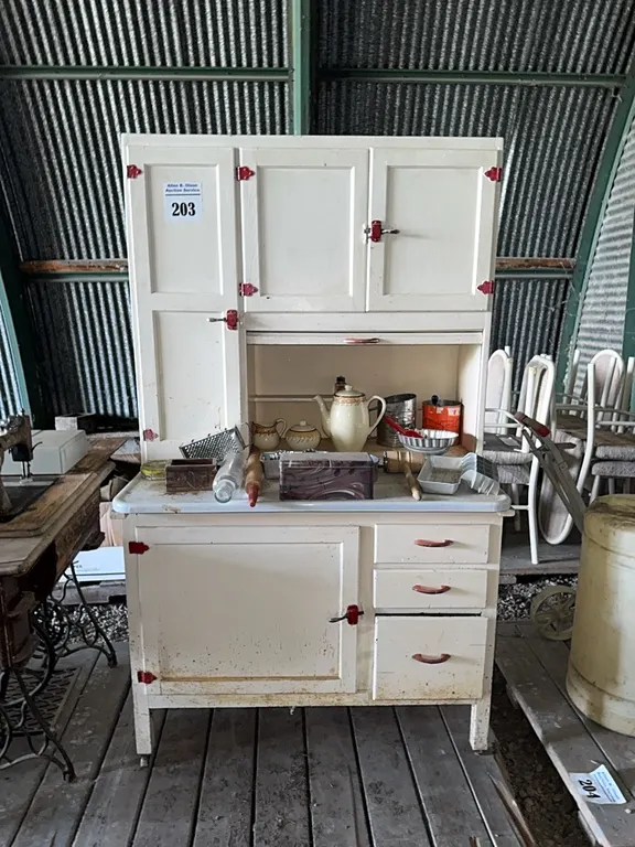 KITCHEN HOOSIER