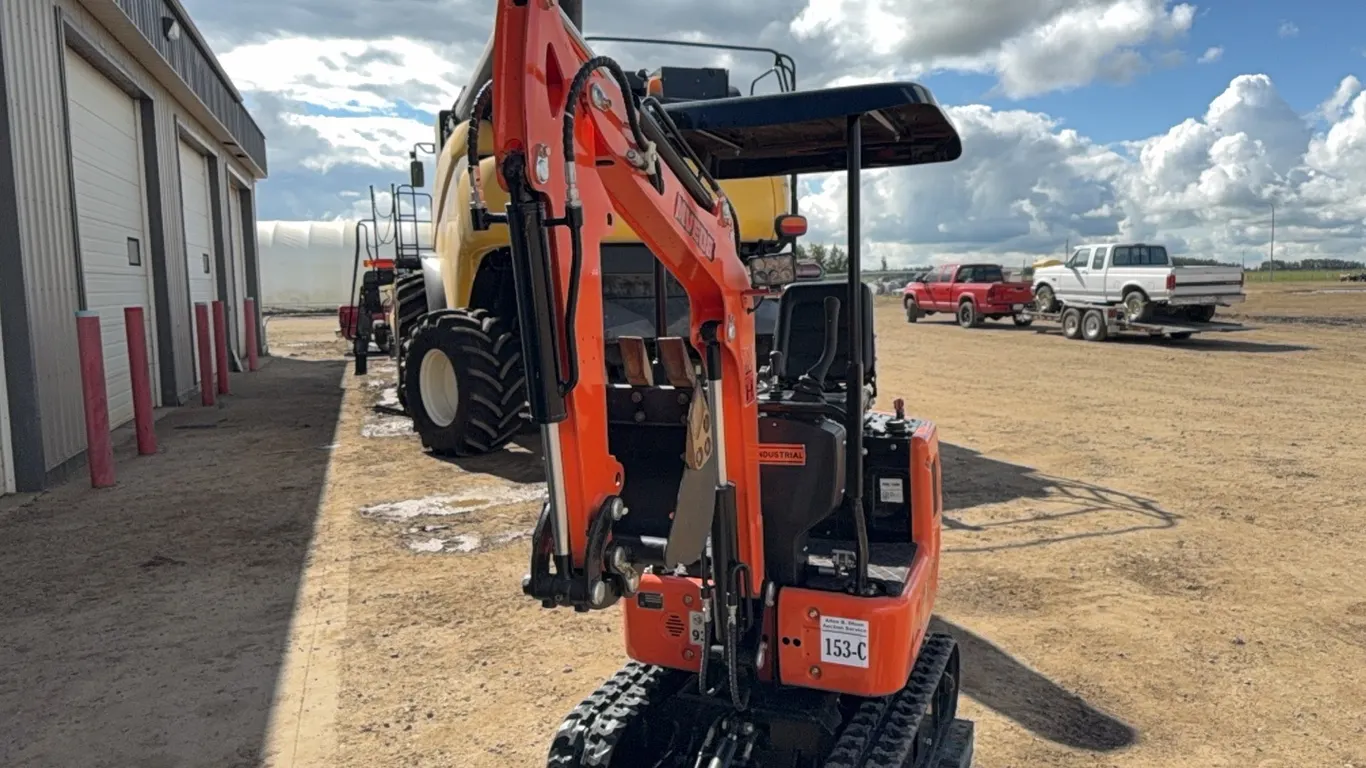 TMG MVE08 MINI TRACKED EXCAVATOR - s/n H315624608