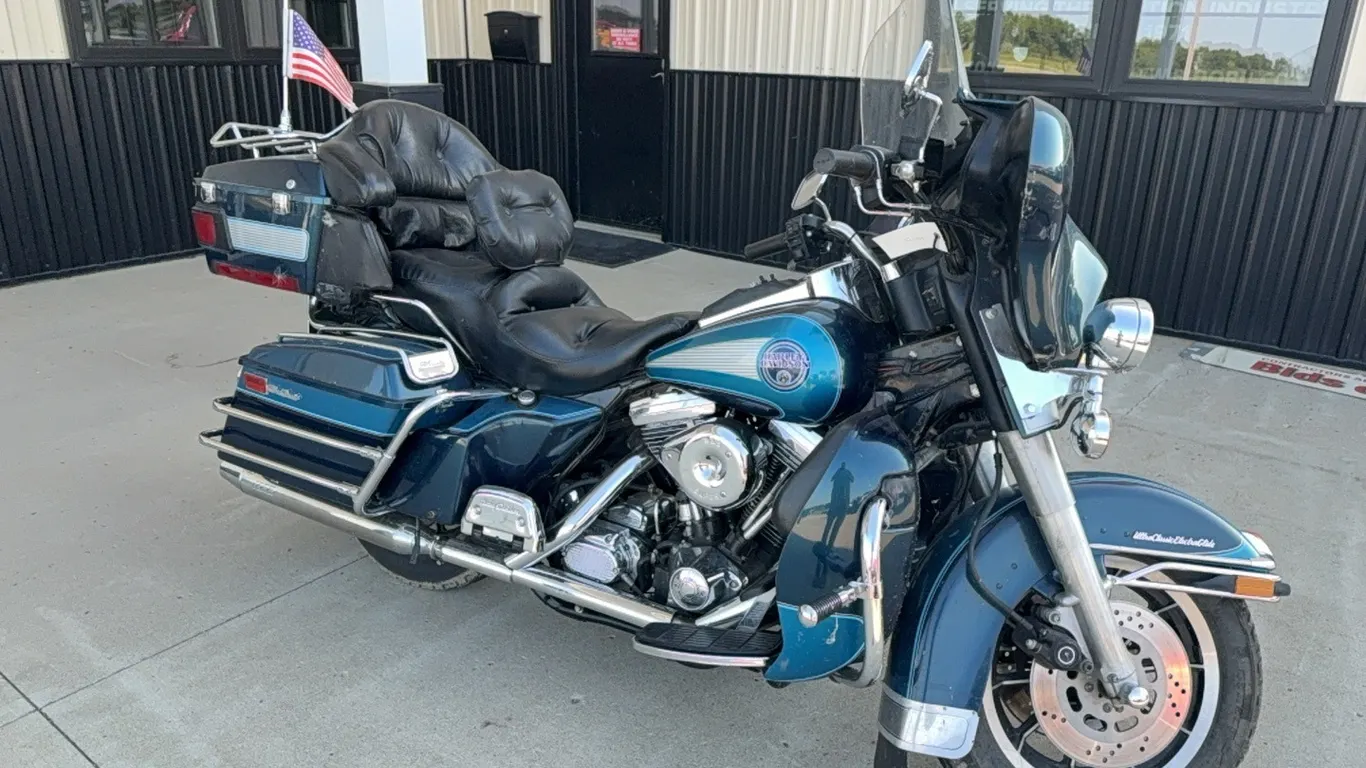 ID 4804 Harley Davidson Motorcycle