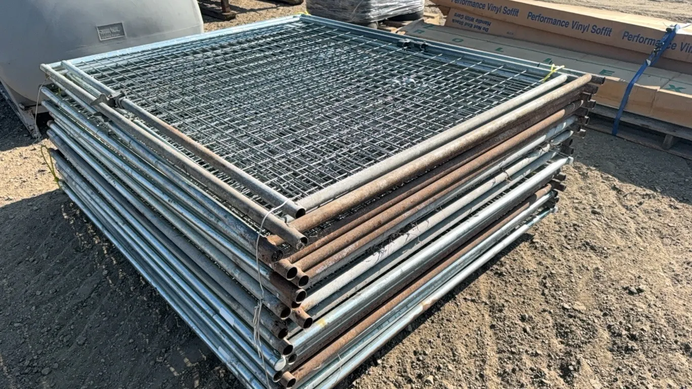 ID 4866 Chrome Dog Panels (17)/Gate