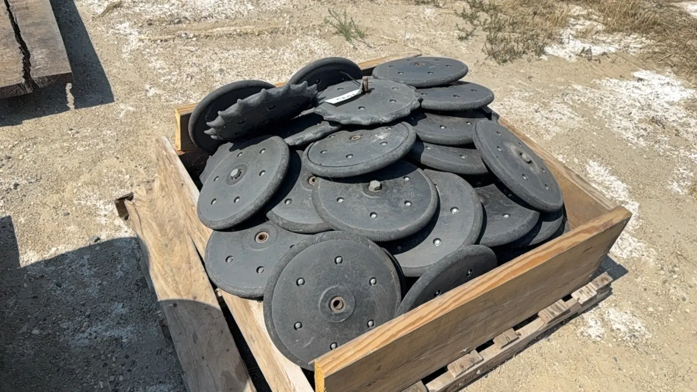 ID 4695 John Deere Closing Wheels