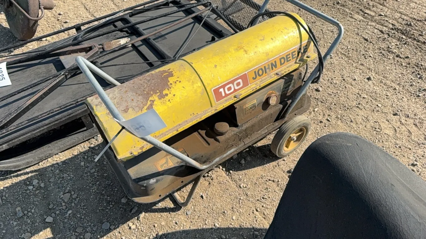 ID 4923 John Deere Knipco Heater