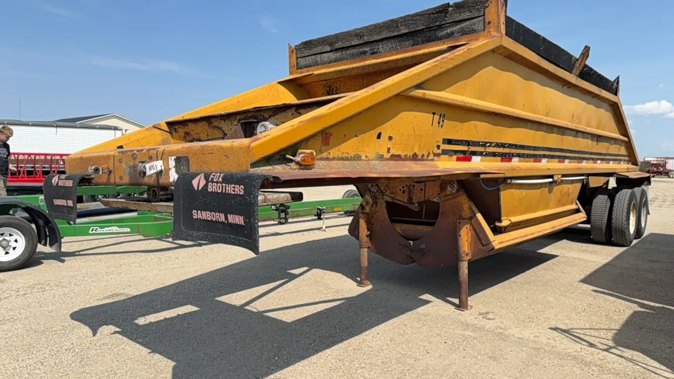 ID 4936 1978 Belly Dump Gravel Trailer