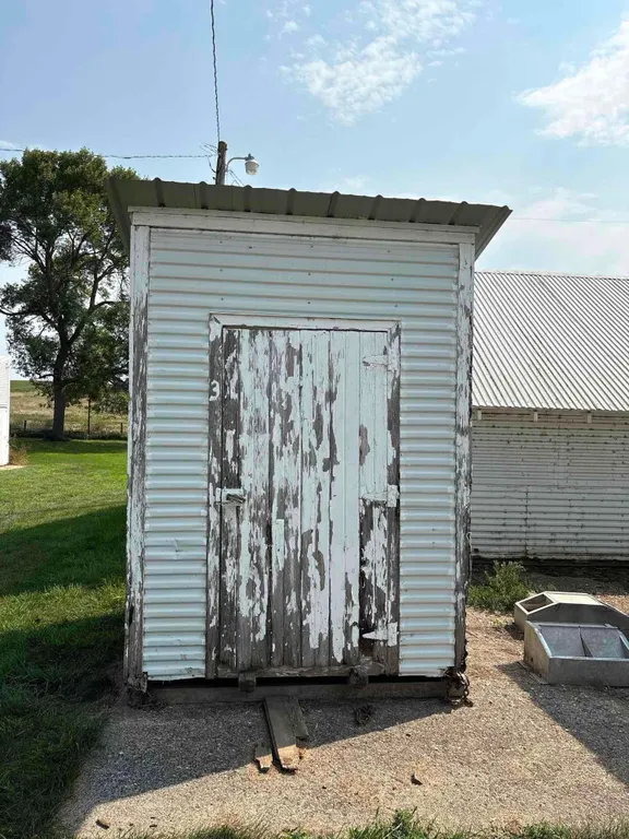 6’x6’ Portable Feed Shed