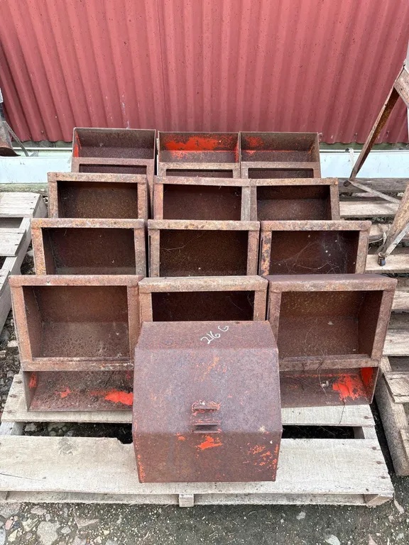 13-Steel Crate Feeders