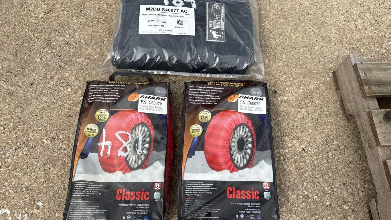 Textile Snow Chains & Ford Bronco Roof Storage