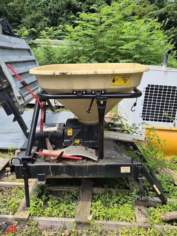 Vicon PS403 Hydraulic Seed/Fertilizer Spreader